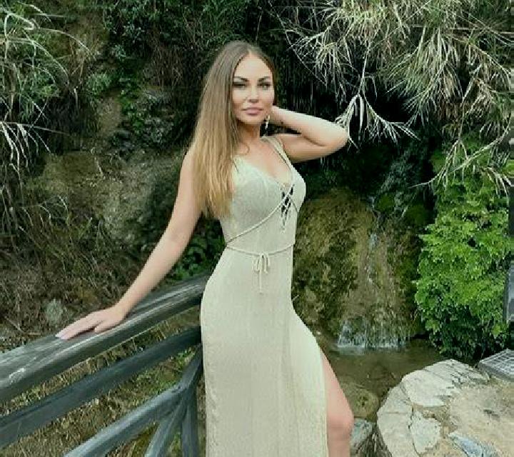 Antonella 3 Corral escort