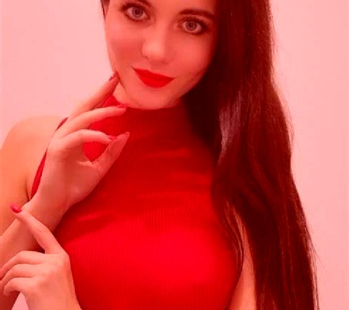 Ariadna Coelemu escort