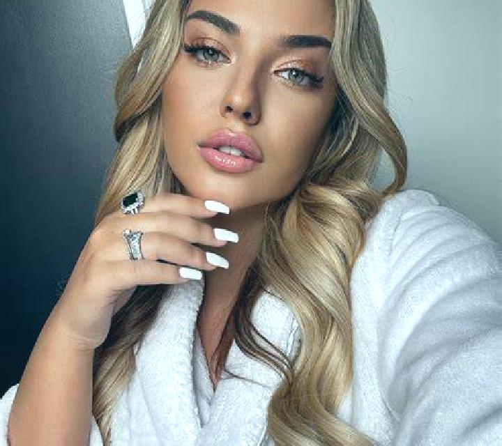 Bianca Negrete escort