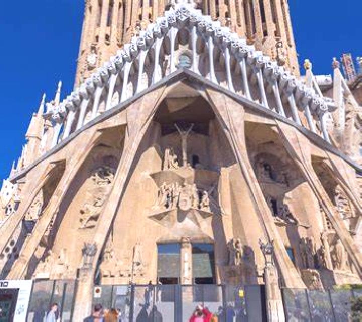 Brisa 3 Sagrada Familia escort
