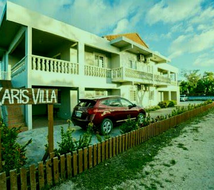 Karis Villa Europa escort