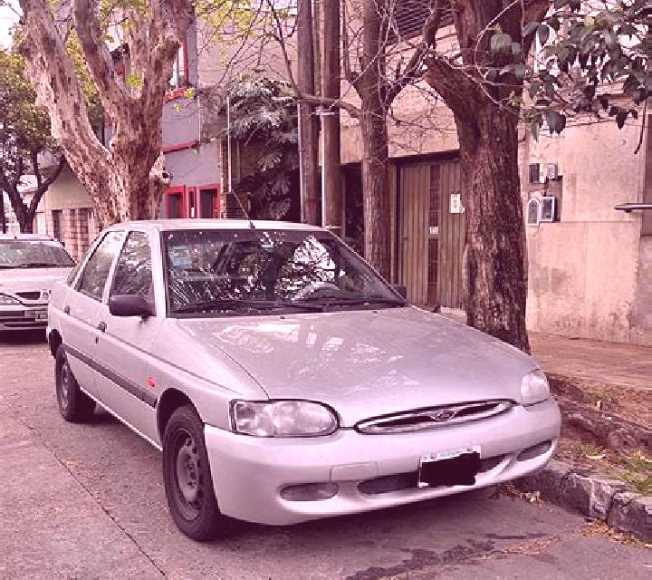 Luna 3 Victoria escort