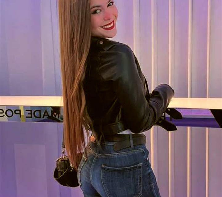 Nadia Villa Mercedes escort