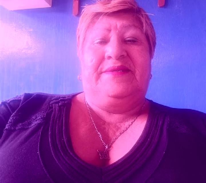 Vicenta Valdivia escort